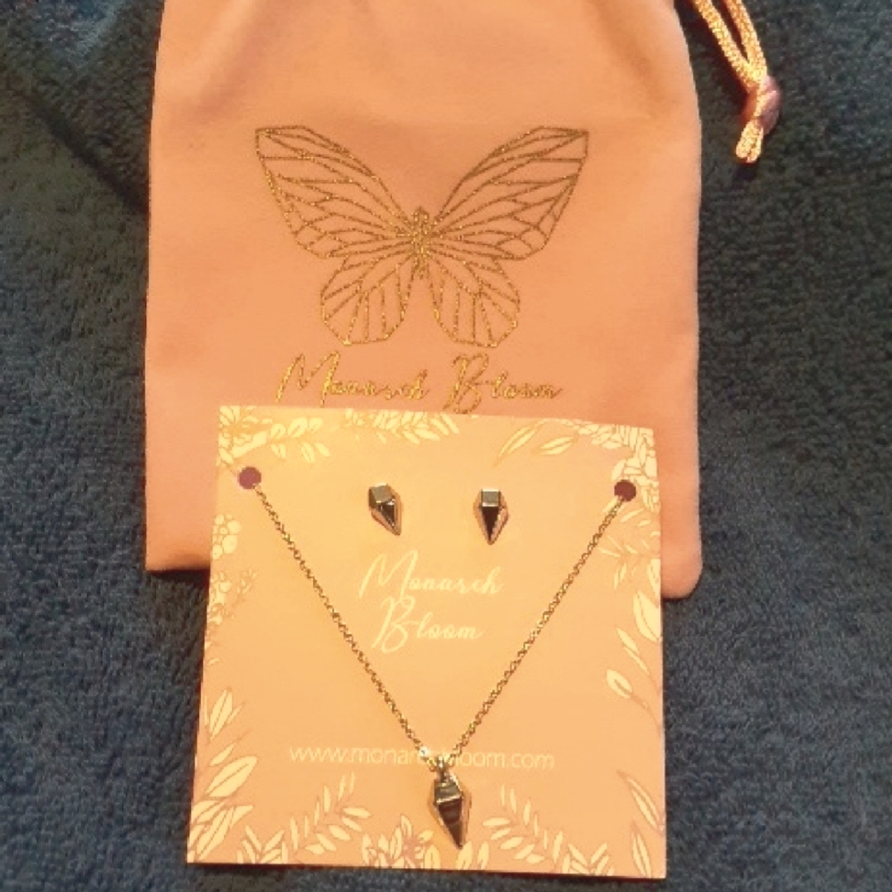 Gold Necklace & Earrings By Monarch Bloom